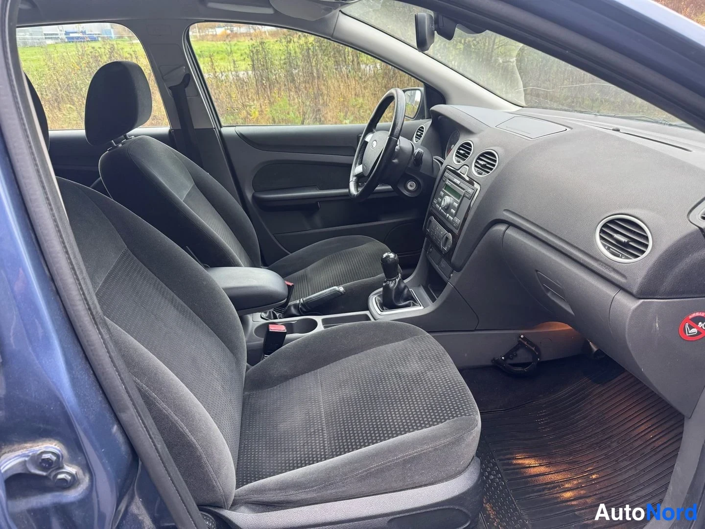 Sininen Ford Focus 2005, kuva 13