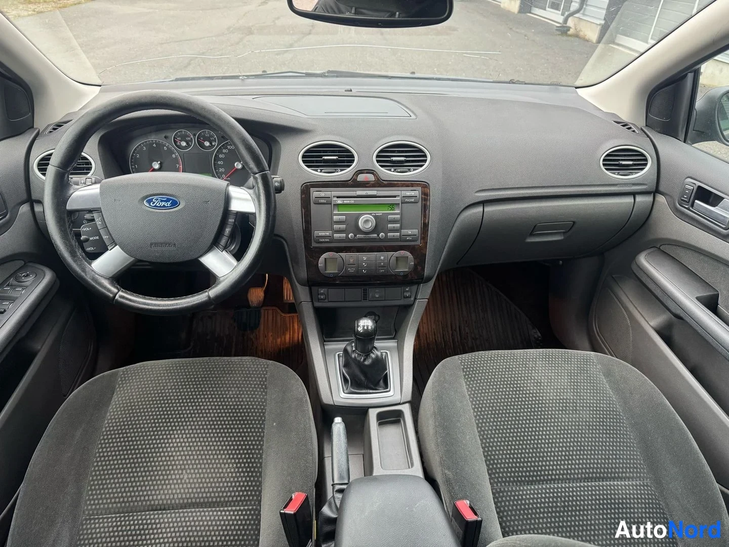 Sininen Ford Focus 2005, kuva 11