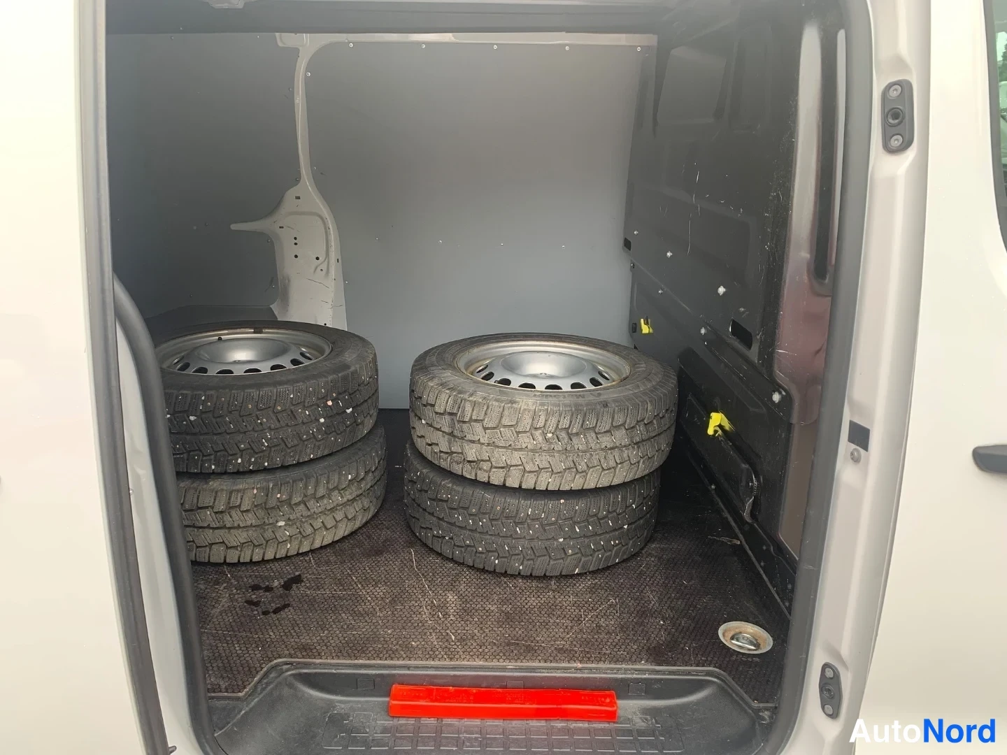 Valkoinen Fiat Scudo 2022, tavaratila, kuva 15