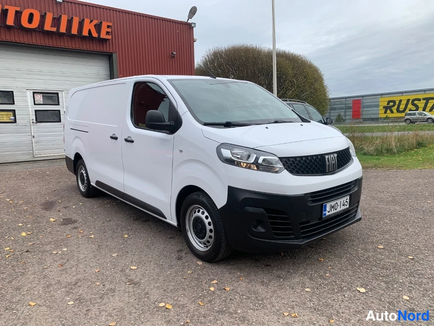 Valkoinen Fiat Scudo 2022, etuviisto, keula oikealle, kuva 2