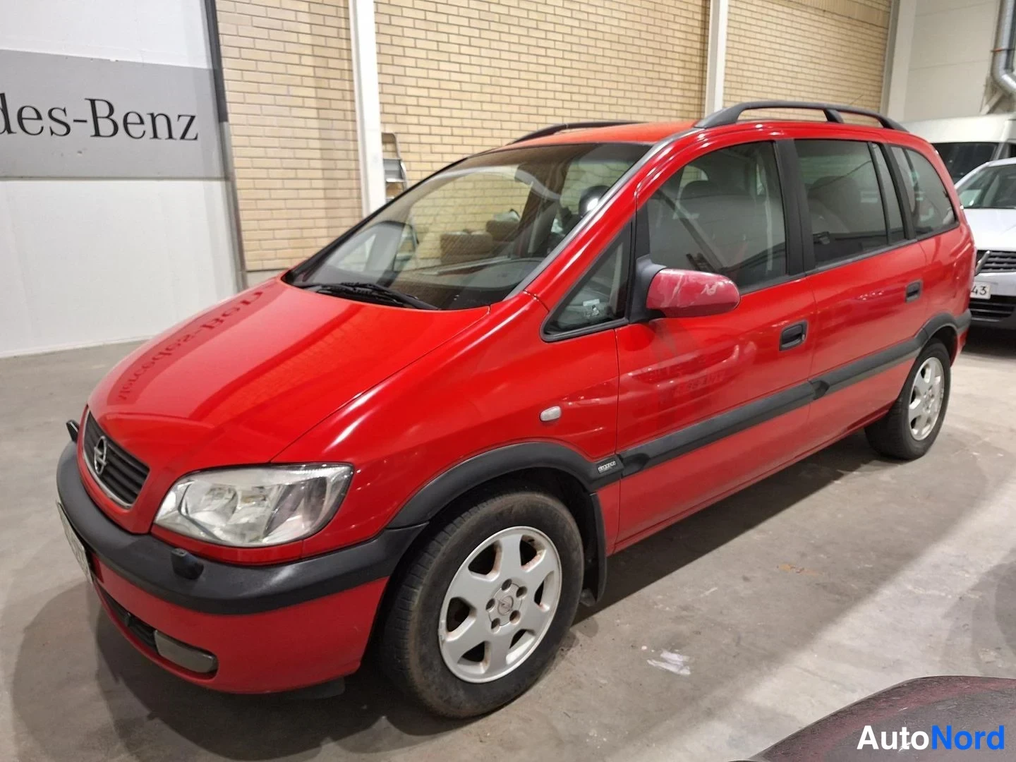 Opel Zafira 1.8I 16V Elegance 2000