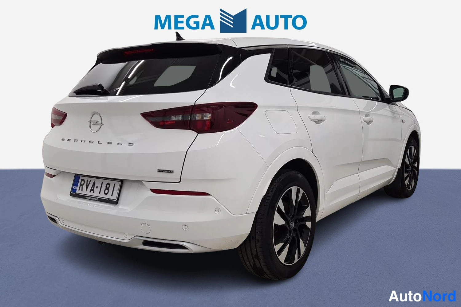 Valkoinen Opel Grandland 2023, takaviisto, kuva 9