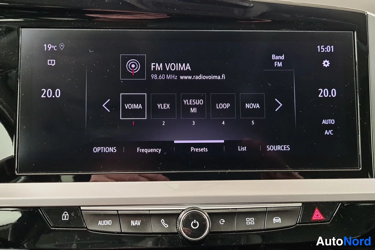 Valkoinen Opel Grandland 2023, kuva 44