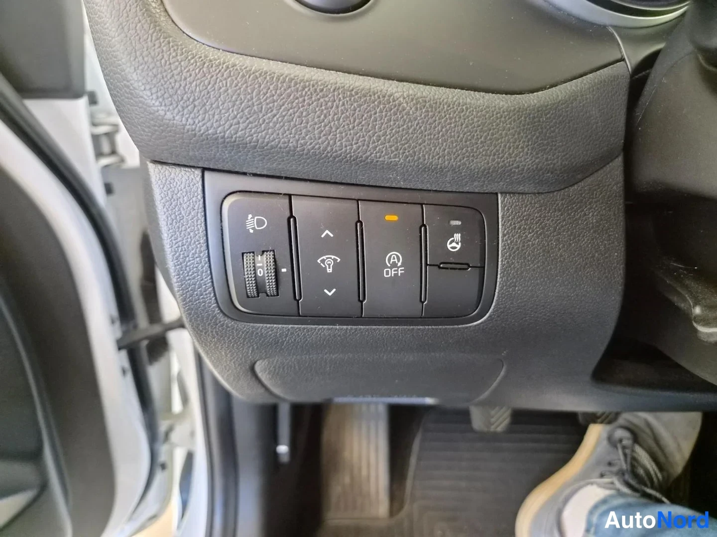 Valkoinen Kia Ceed 2015, kuva 16