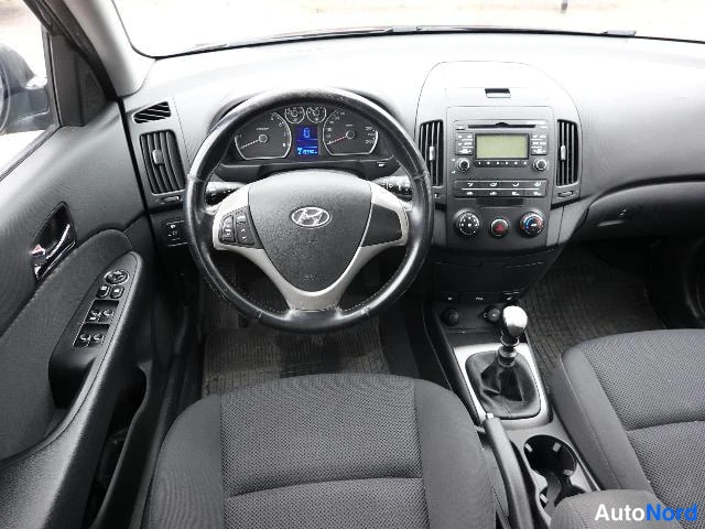 Musta Hyundai i30 2008, kuva 38