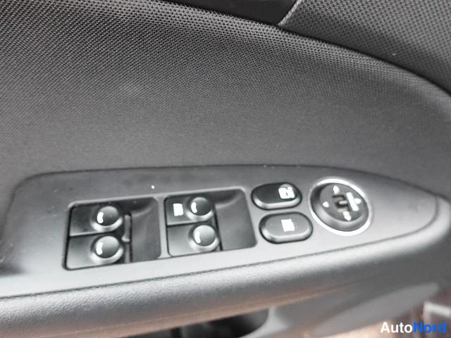 Musta Hyundai i30 2008, yksityiskohta, kuva 24