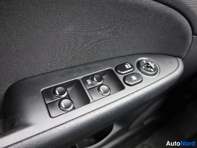 Musta Hyundai i30 2008, yksityiskohta, kuva 25