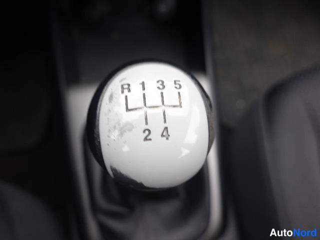 Musta Hyundai i30 2008, yksityiskohta, kuva 33
