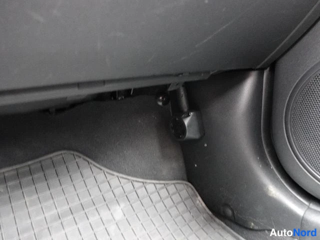 Musta Hyundai i30 2008, yksityiskohta, kuva 34