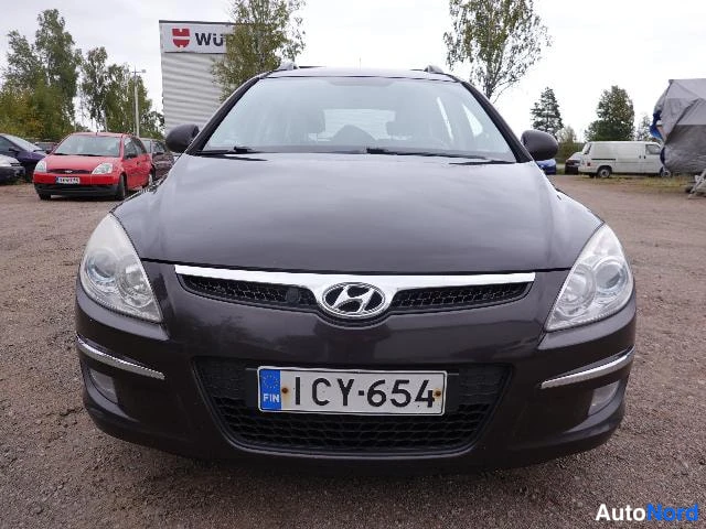 Musta Hyundai i30 2008, edestä, kuva 7
