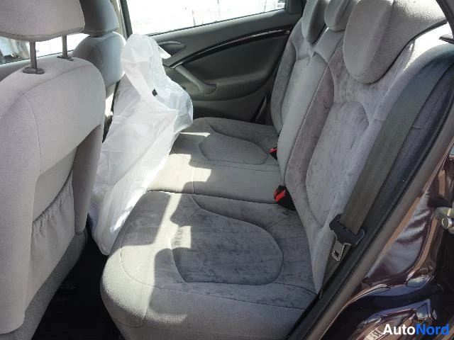 Punainen Citroen C5 2005, kuva 18