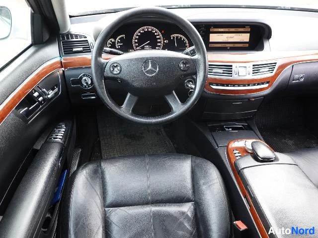 Hopea Mercedes-Benz 320 CDI 2006, ohjaamo, kuva 21