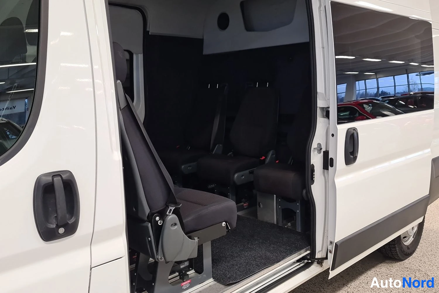 Valkoinen Citroen Jumper 2021, kuva 15
