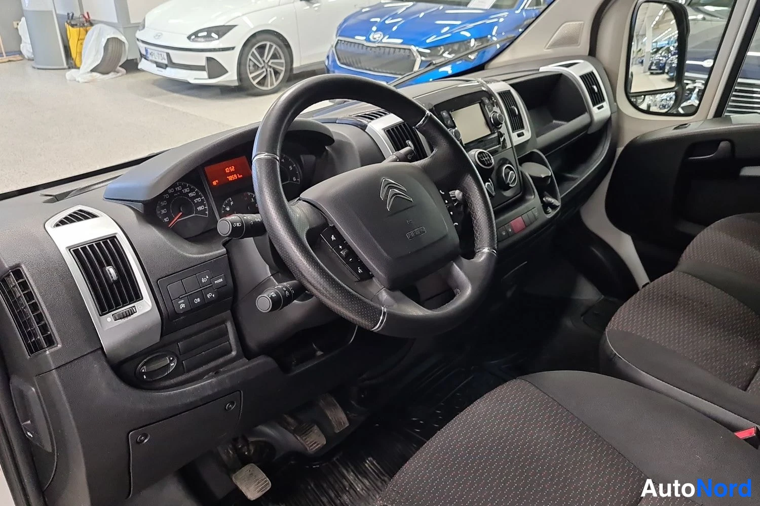 Valkoinen Citroen Jumper 2021, kuva 24