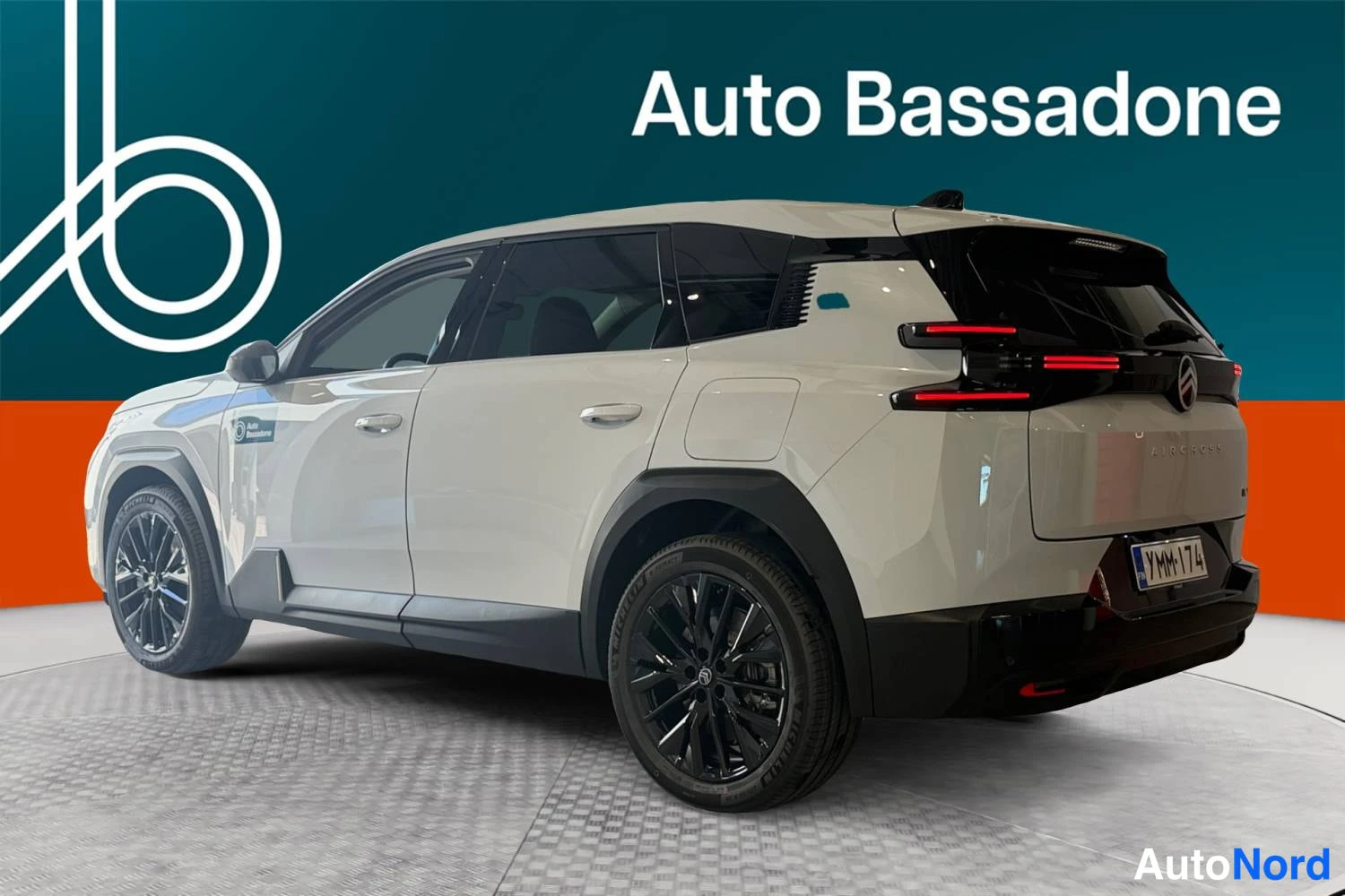 Valkoinen Citroen c5 aircross 2026, takaviisto, kuva 7