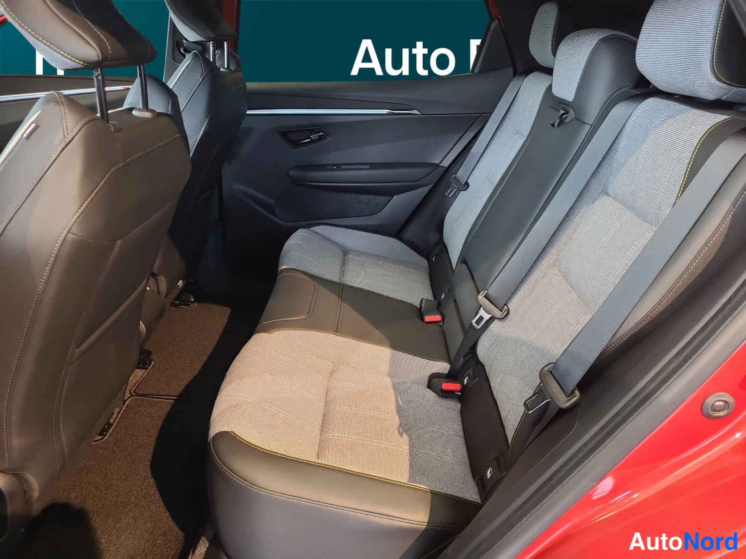 Röd Renault Scenic E-Tech electric 2026, bild 13