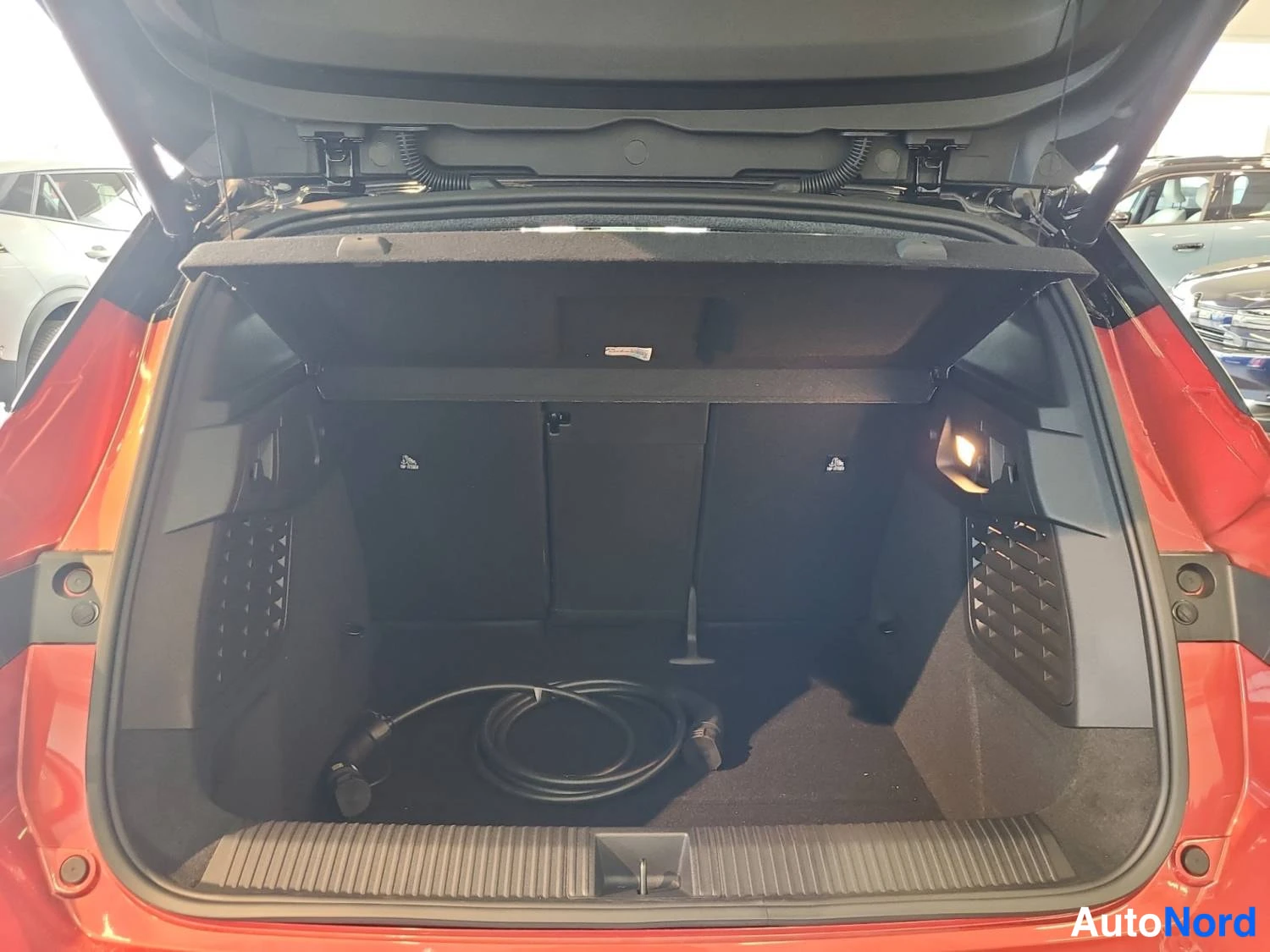 Röd Renault Scenic E-Tech electric 2026, bild 16