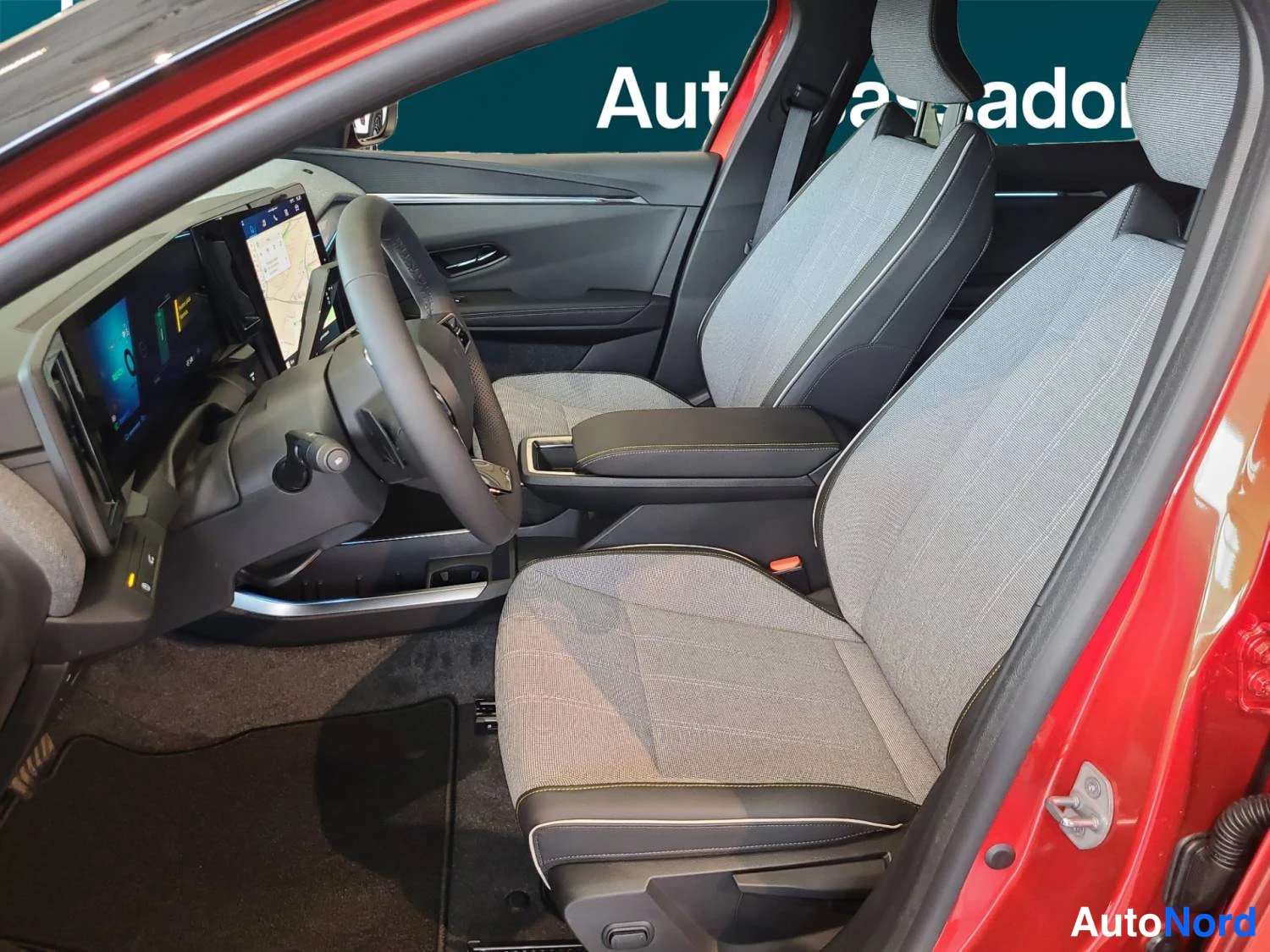 Röd Renault Scenic E-Tech electric 2026, bild 9