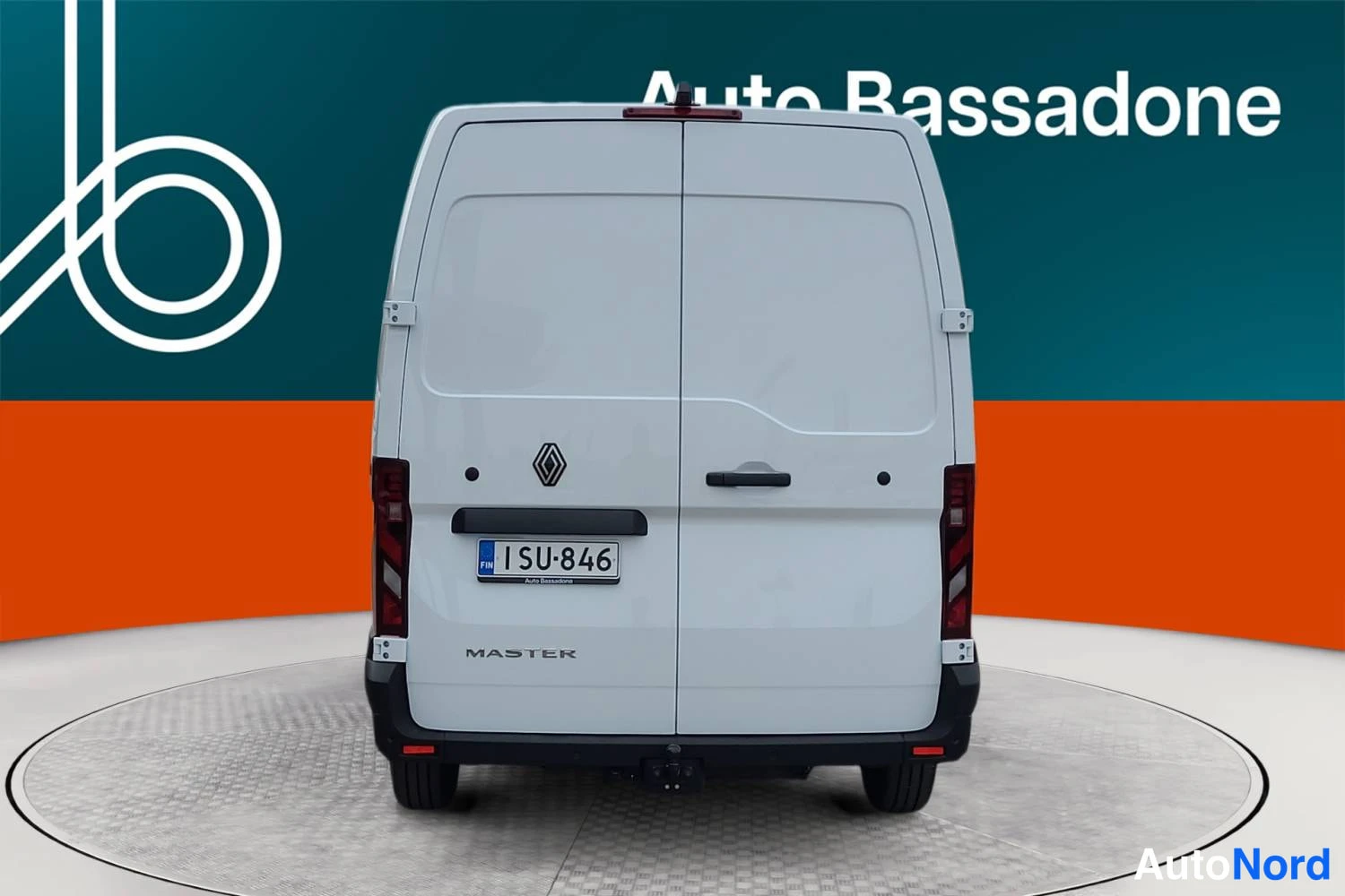 Valkoinen Renault Master 2026, takaa, kuva 8