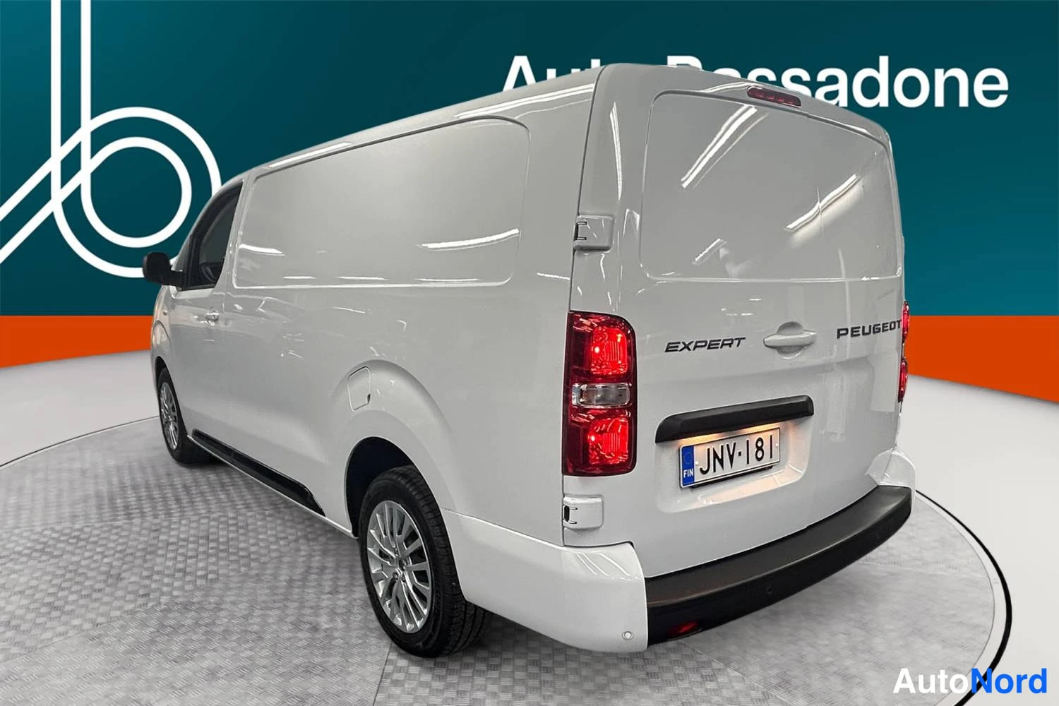 Valkoinen Peugeot Expert 2025, takaviisto, kuva 6