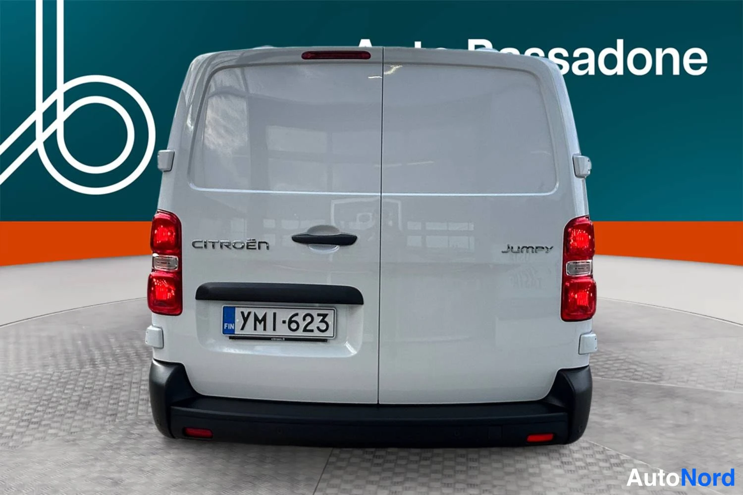 Valkoinen Citroen Jumpy 2026, takaa, kuva 4