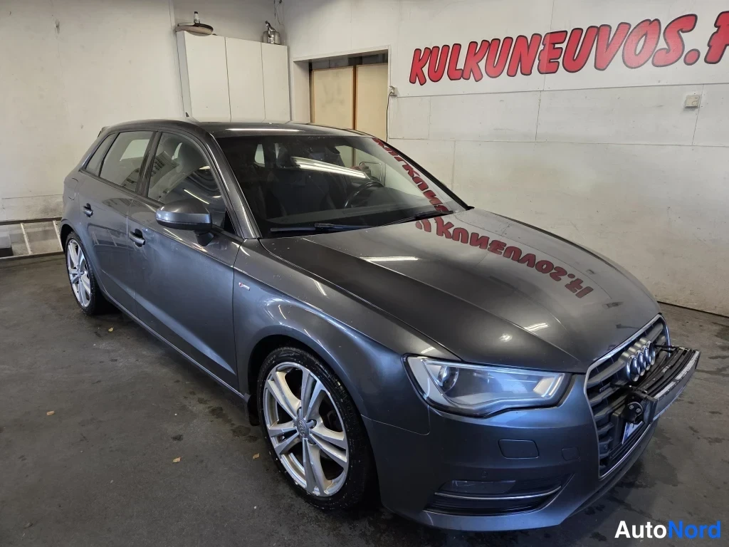 Harmaa Audi A3 2015, etuviisto, keula oikealle, kuva 2