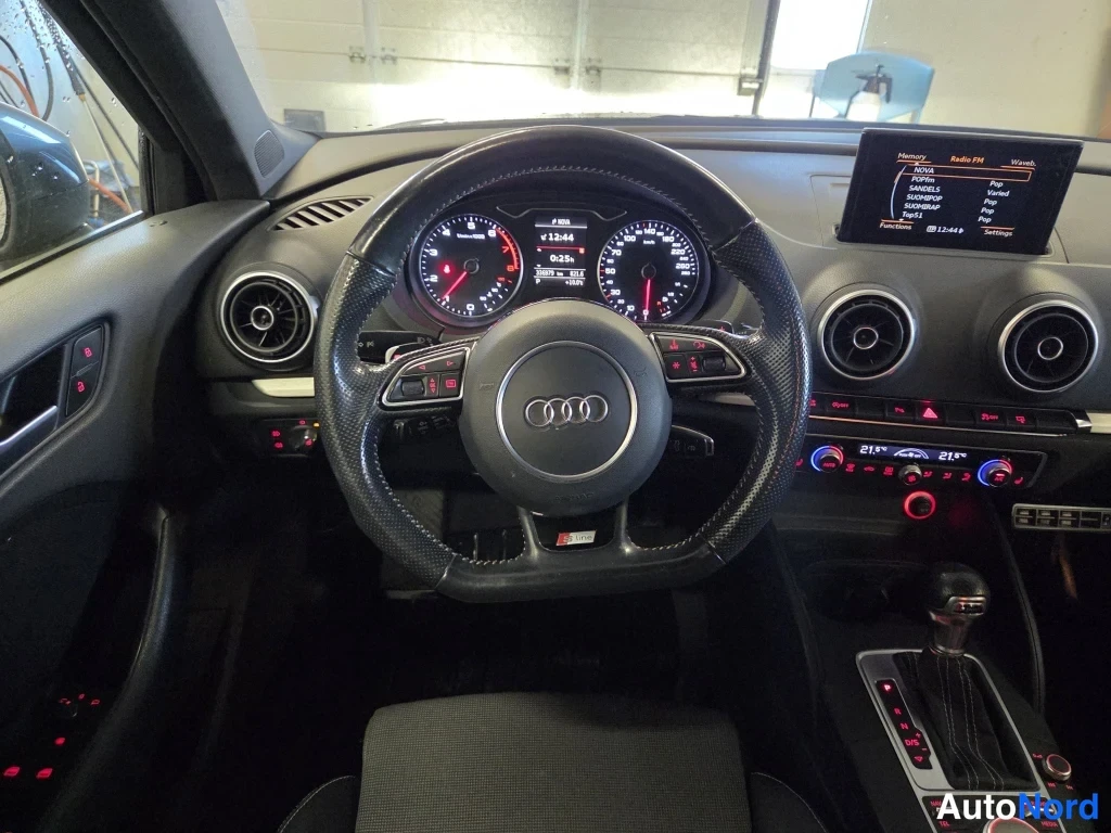Harmaa Audi A3 2015, kuva 11
