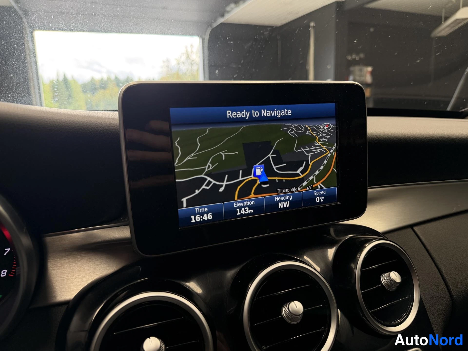 Sininen Mercedes-Benz C 2015, kuva 17