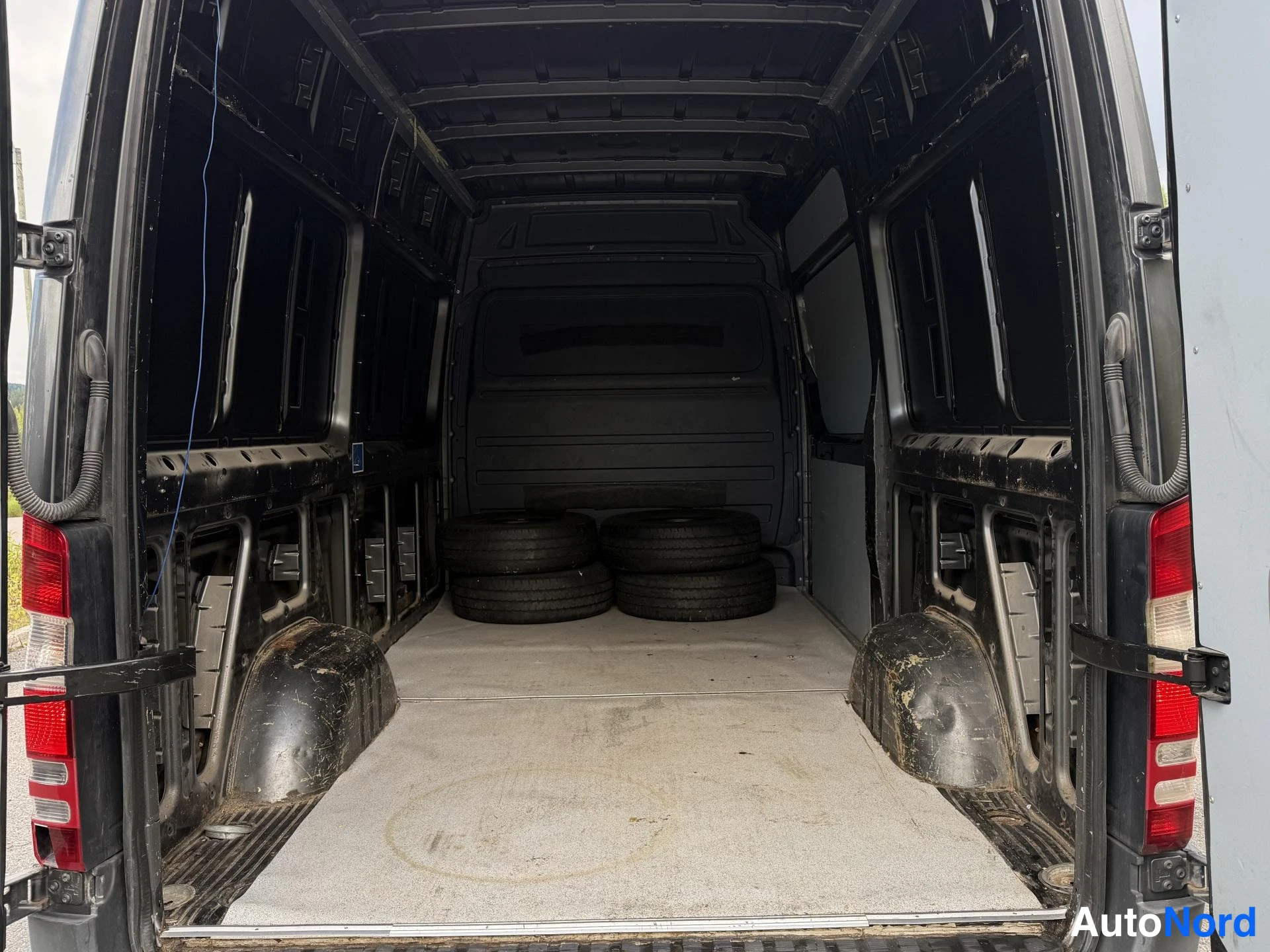 Harmaa Mercedes-Benz Sprinter 2012, kuva 13