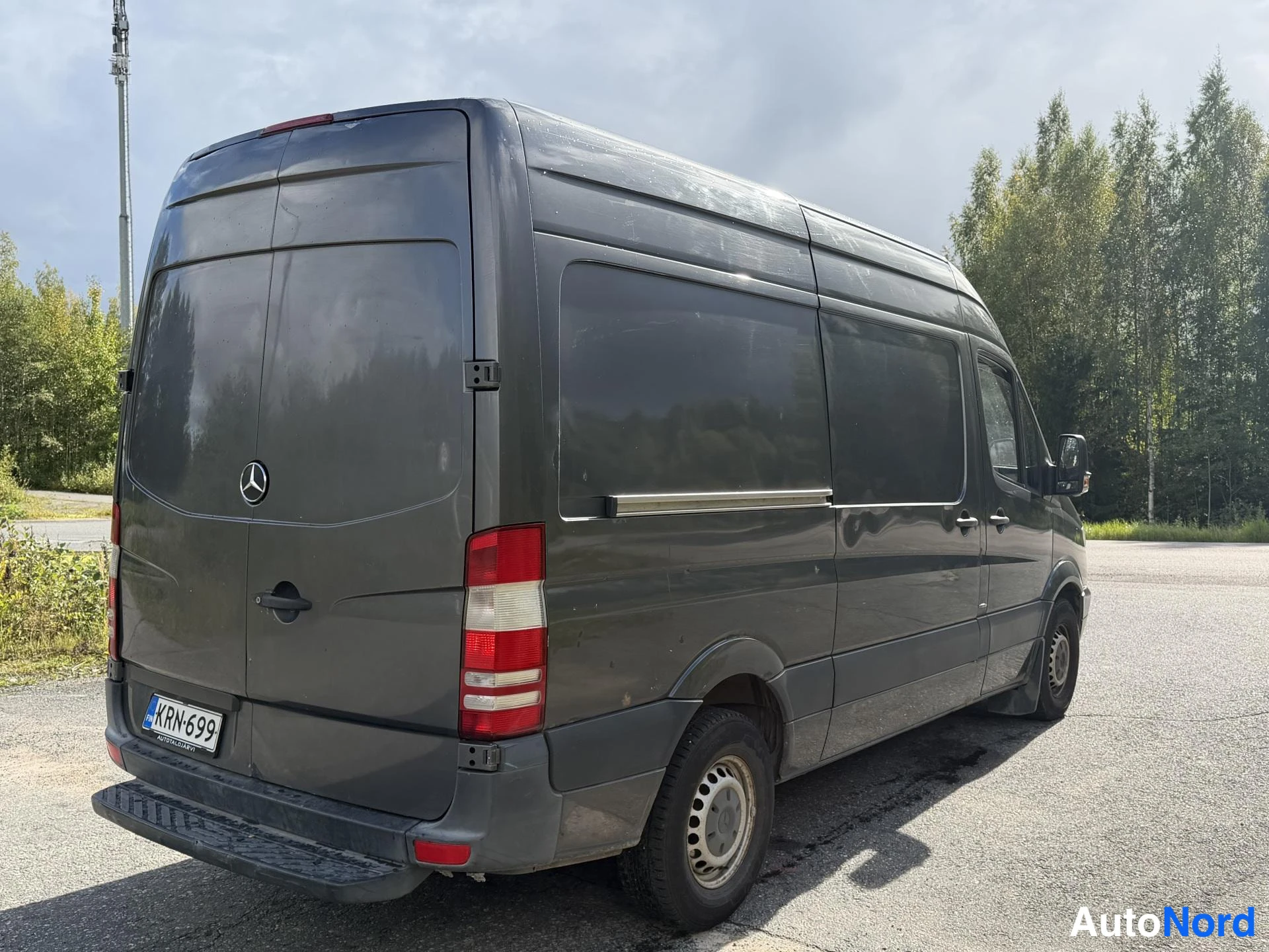 Harmaa Mercedes-Benz Sprinter 2012, takaviisto, kuva 4