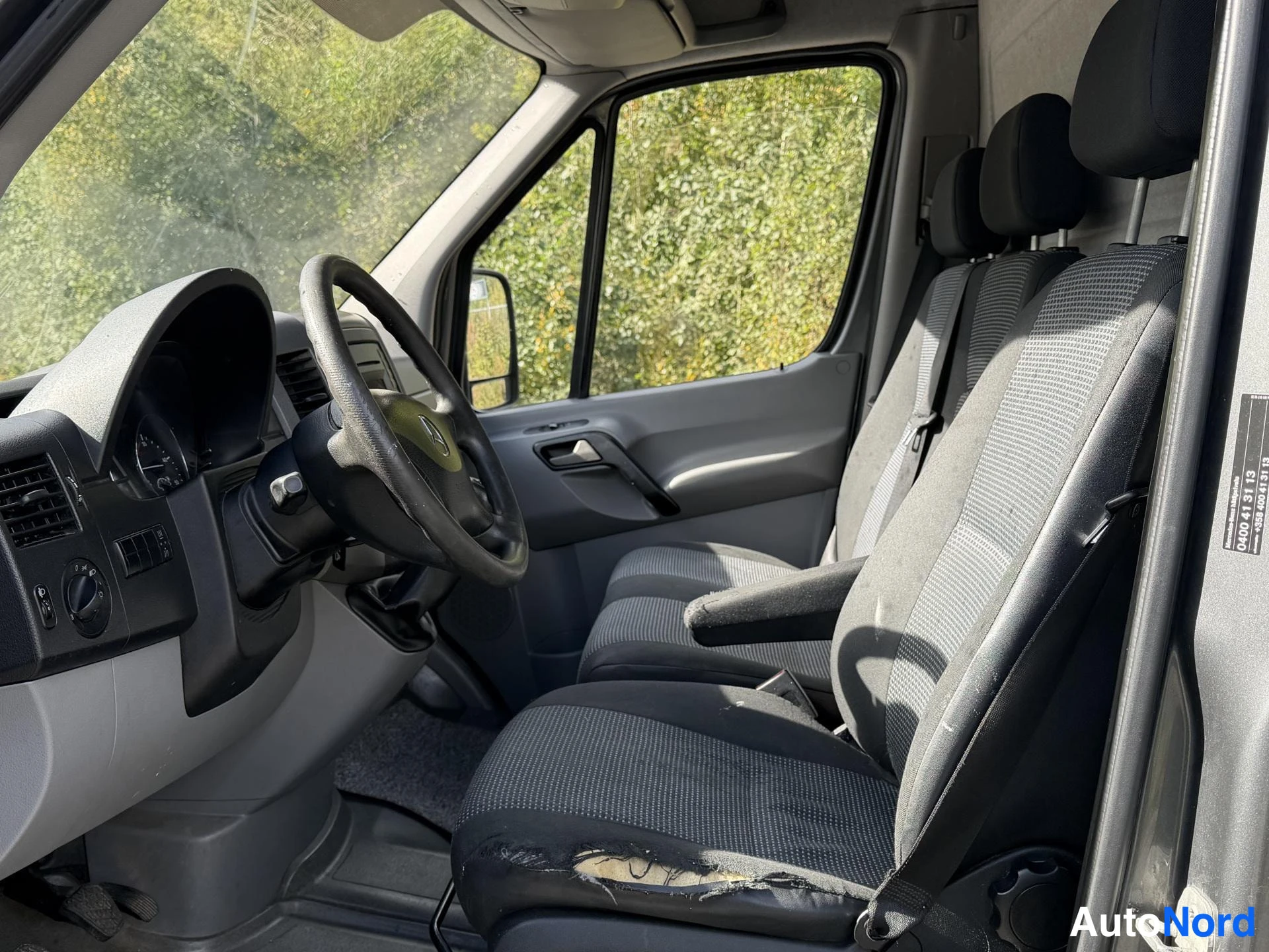 Harmaa Mercedes-Benz Sprinter 2012, kuva 7