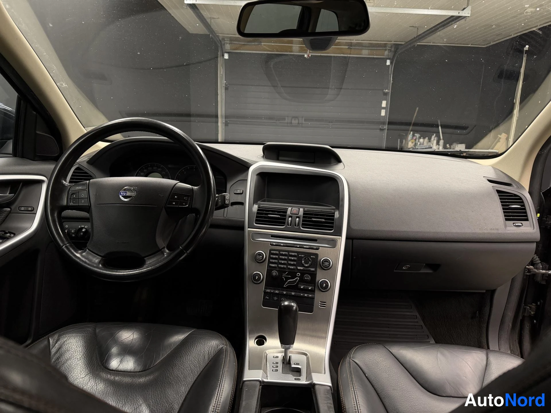 Musta Volvo XC60 2009, kuva 15
