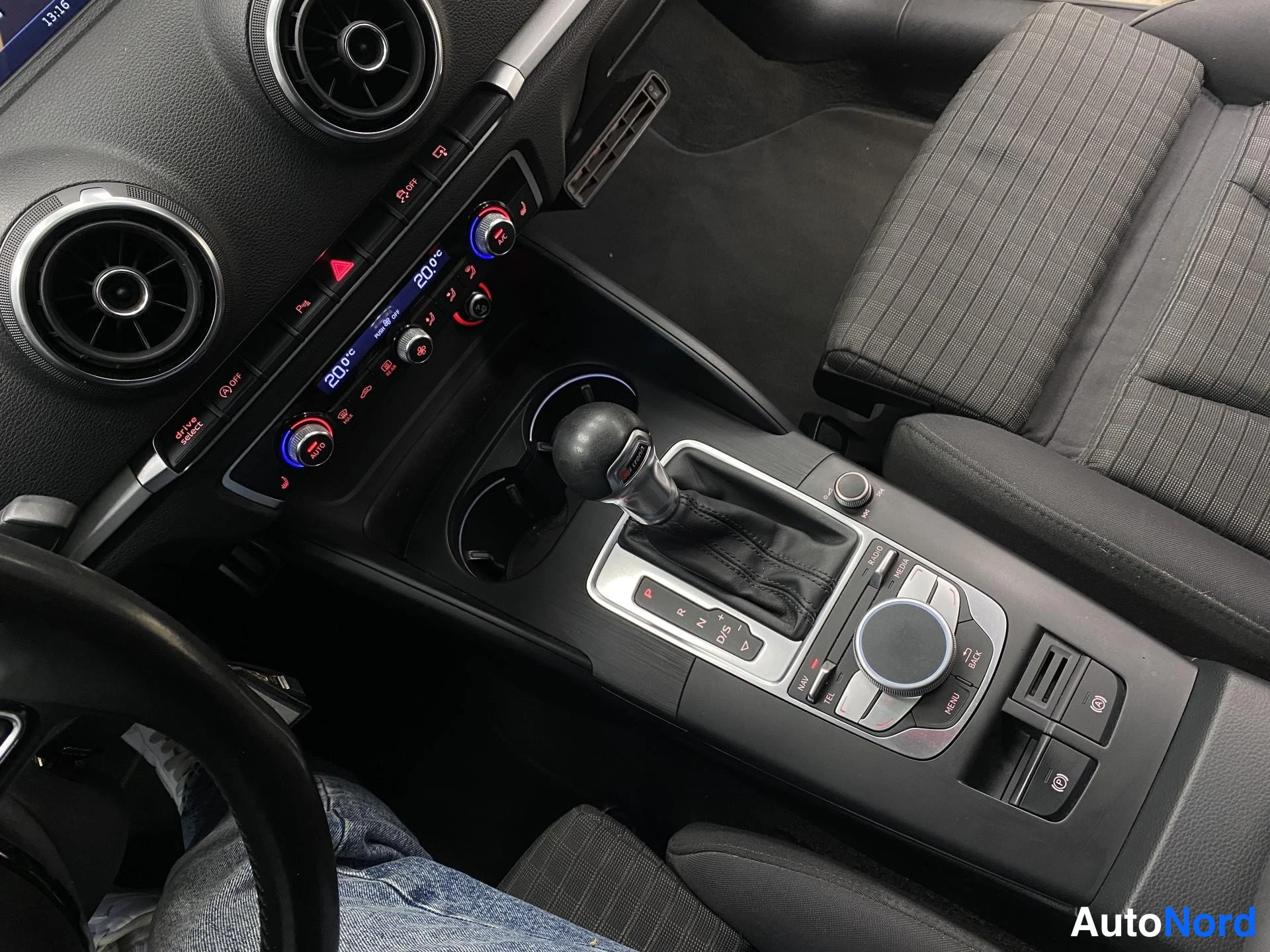 Vit Audi A3 2015, bild 20