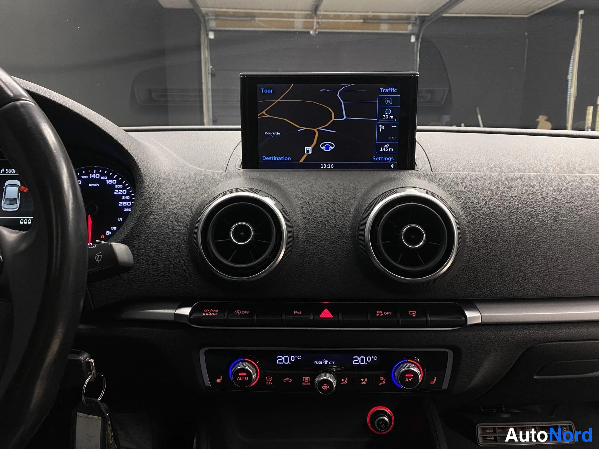 Vit Audi A3 2015, bild 22