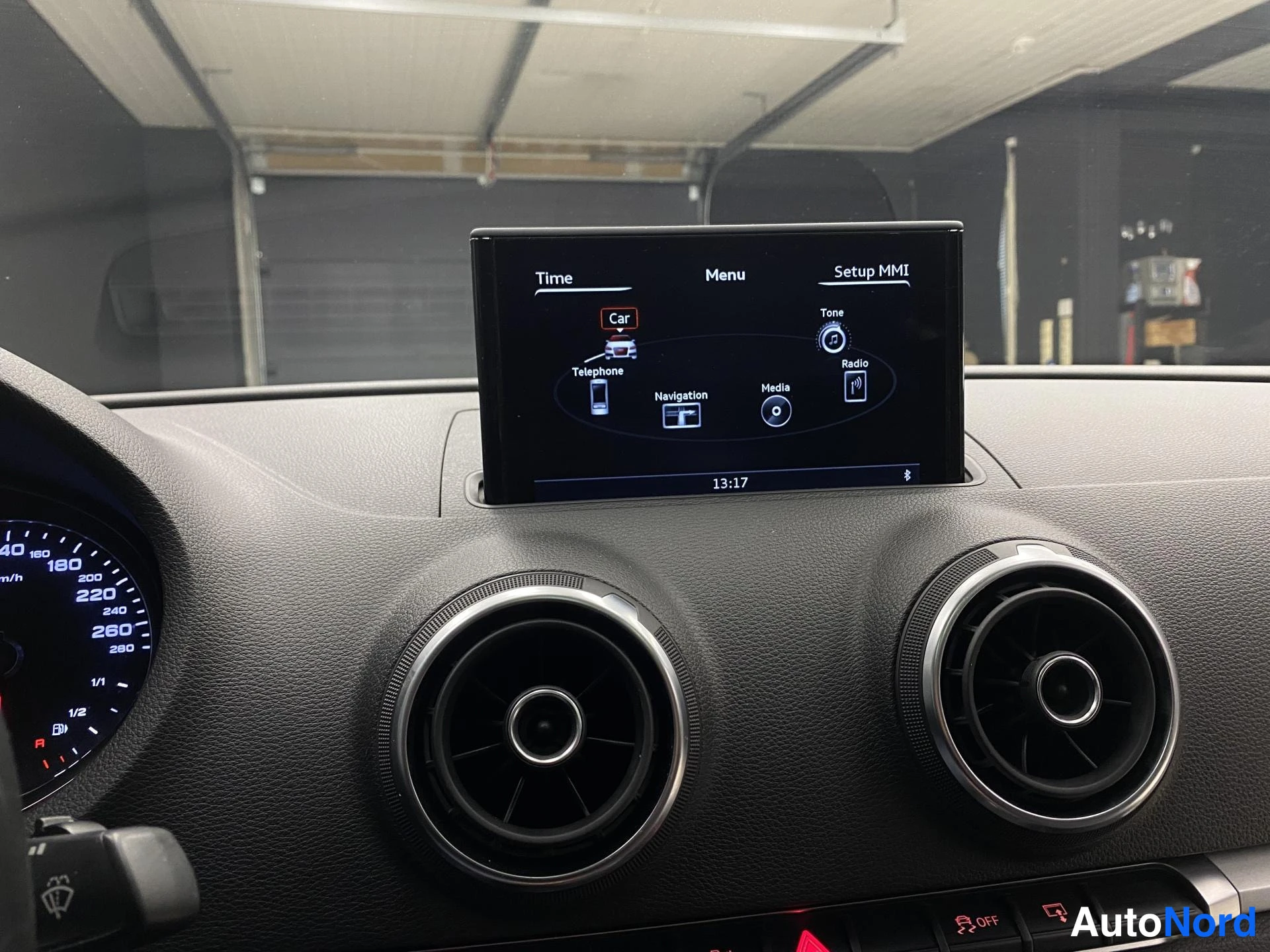 Vit Audi A3 2015, bild 24