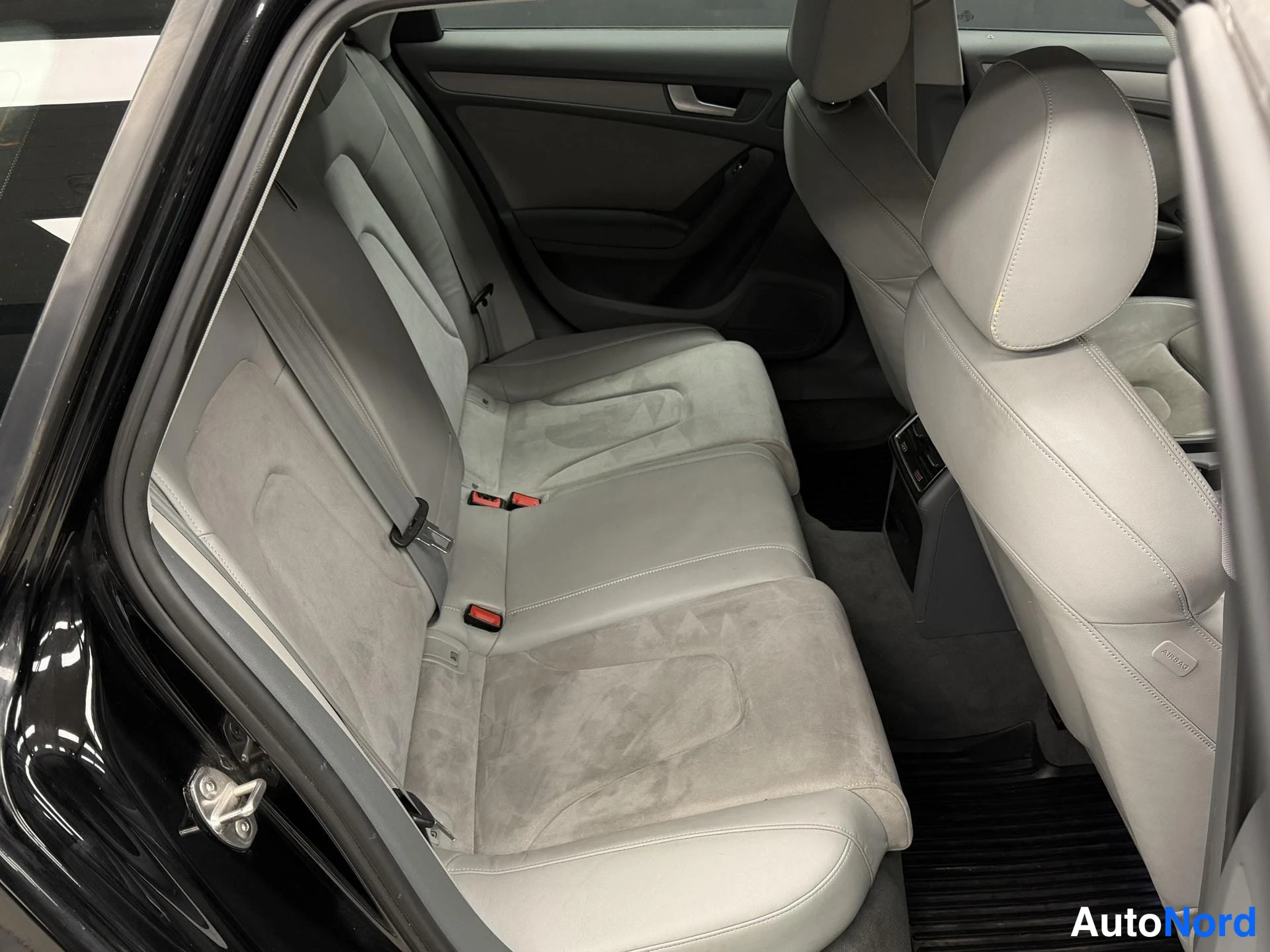 Musta Audi A4 2015, kuva 17