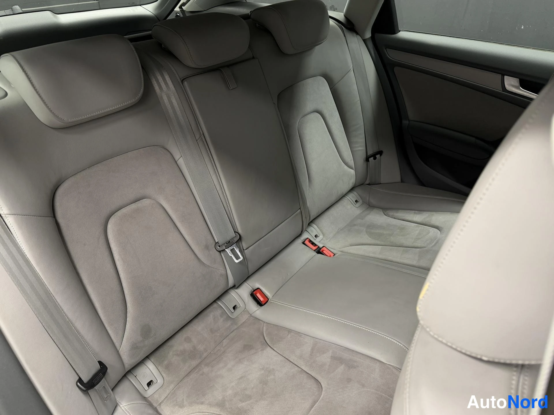 Musta Audi A4 2015, kuva 8
