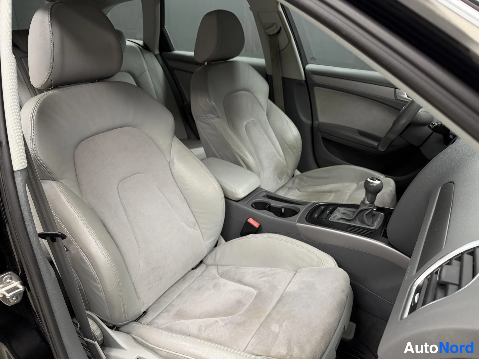 Musta Audi A4 2015, kuva 7