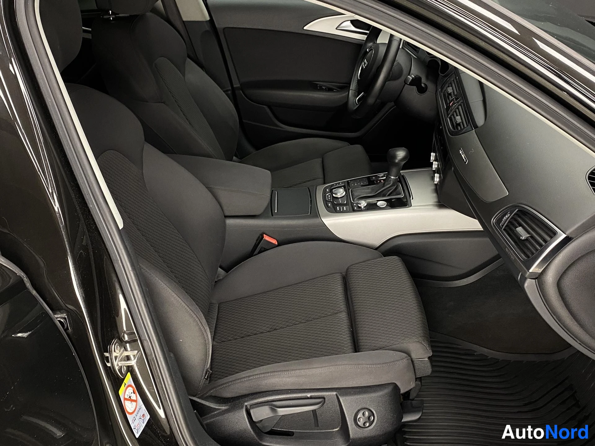 Musta Audi A6 2012, kuva 9