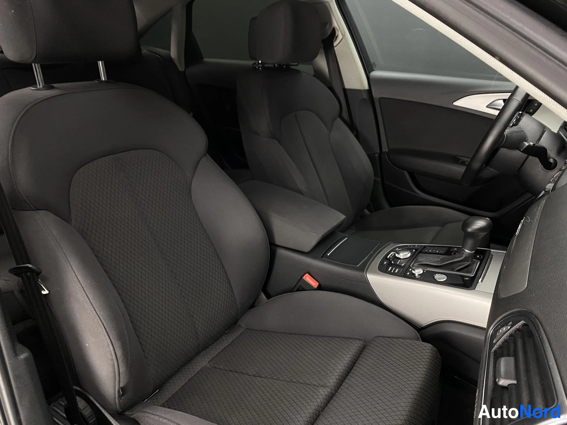 Musta Audi A6 2012, kuva 10