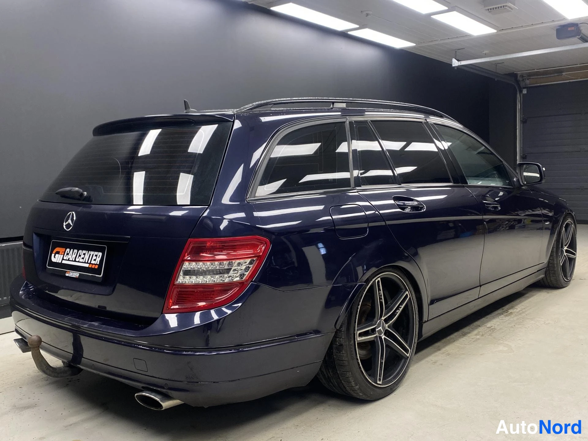 Sininen Mercedes-Benz C 2008, takaviisto, kuva 5