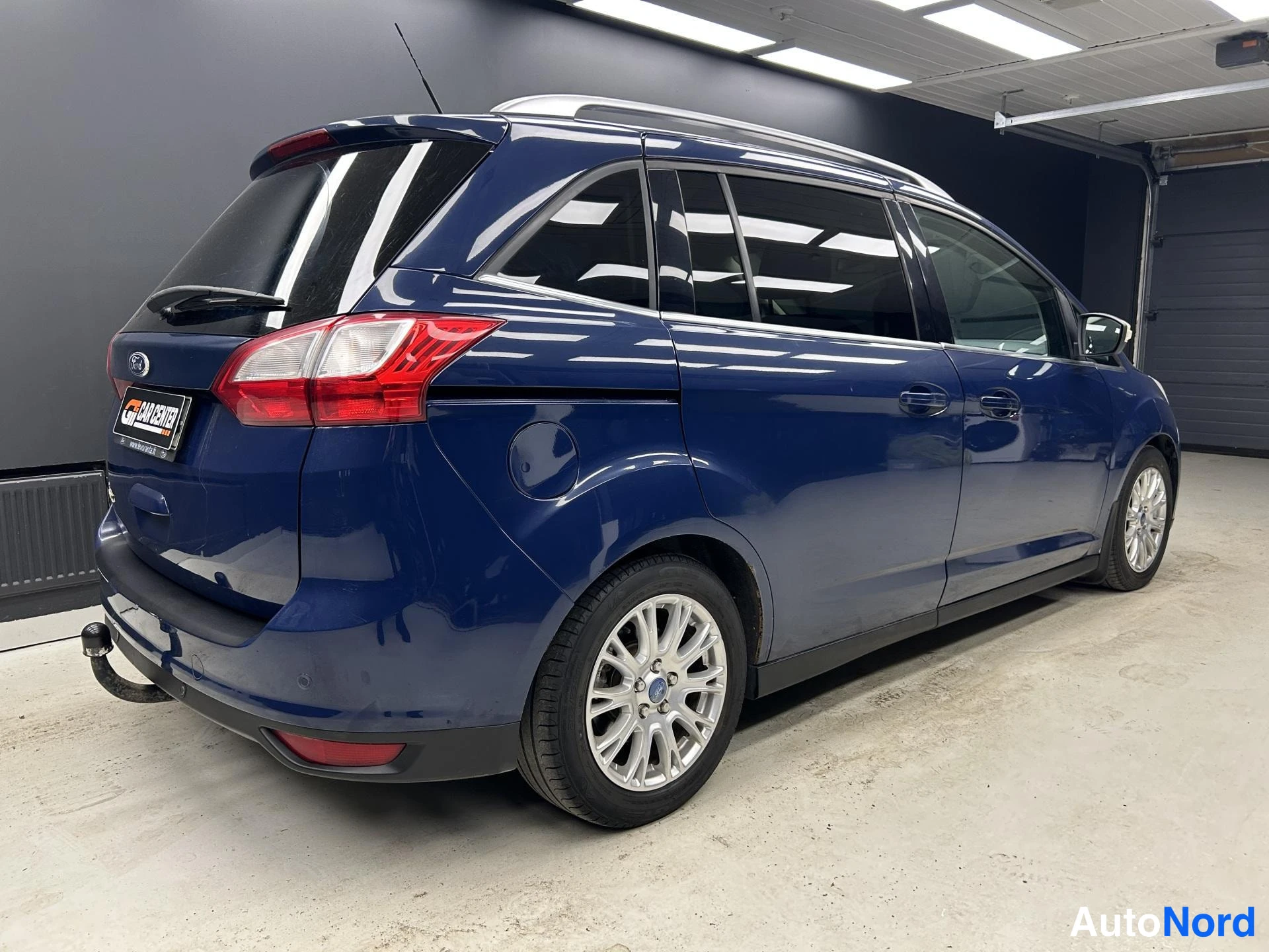 Sininen Ford C-MAX 2013, takaviisto, kuva 6