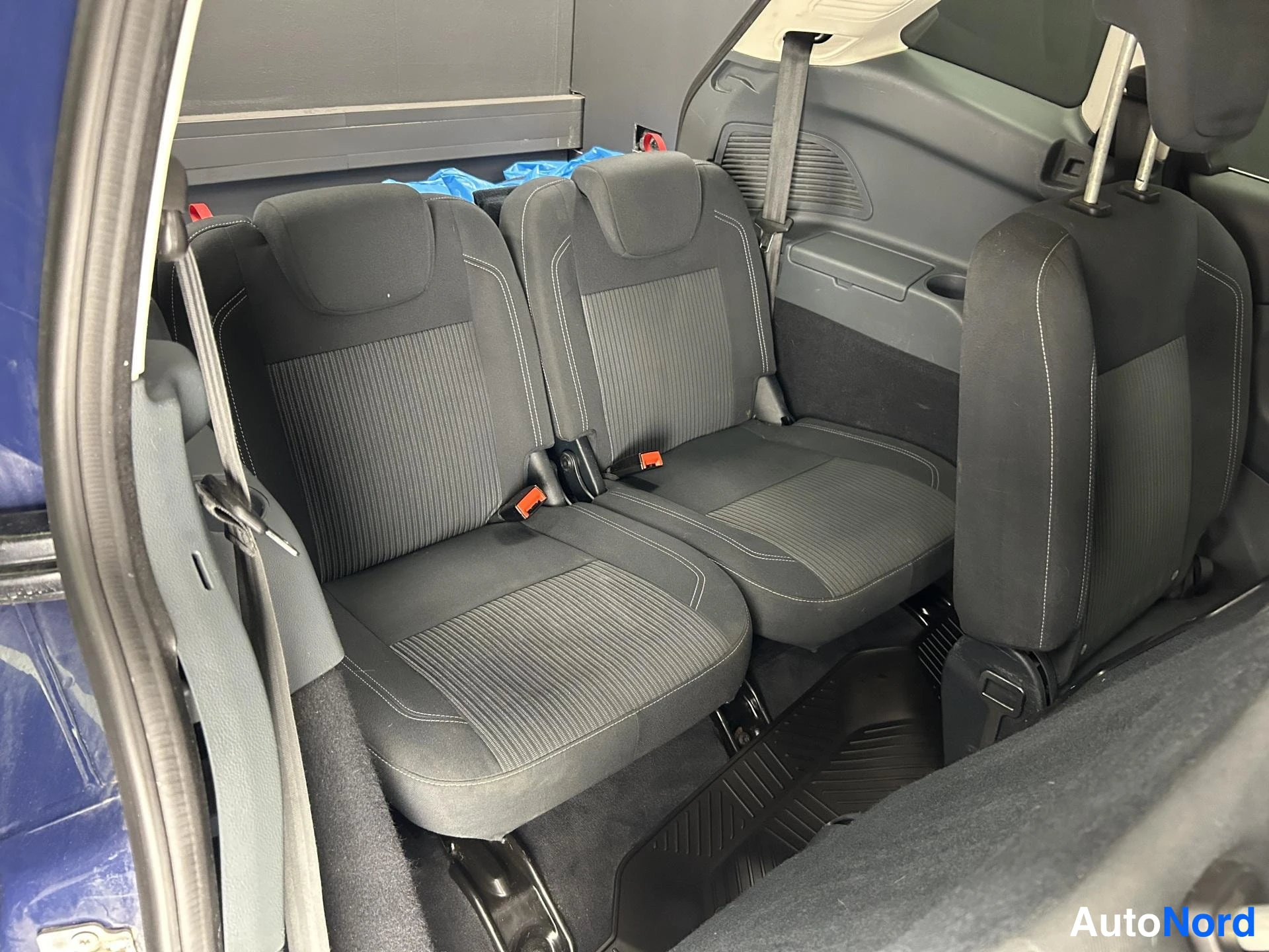 Sininen Ford C-MAX 2013, kuva 10