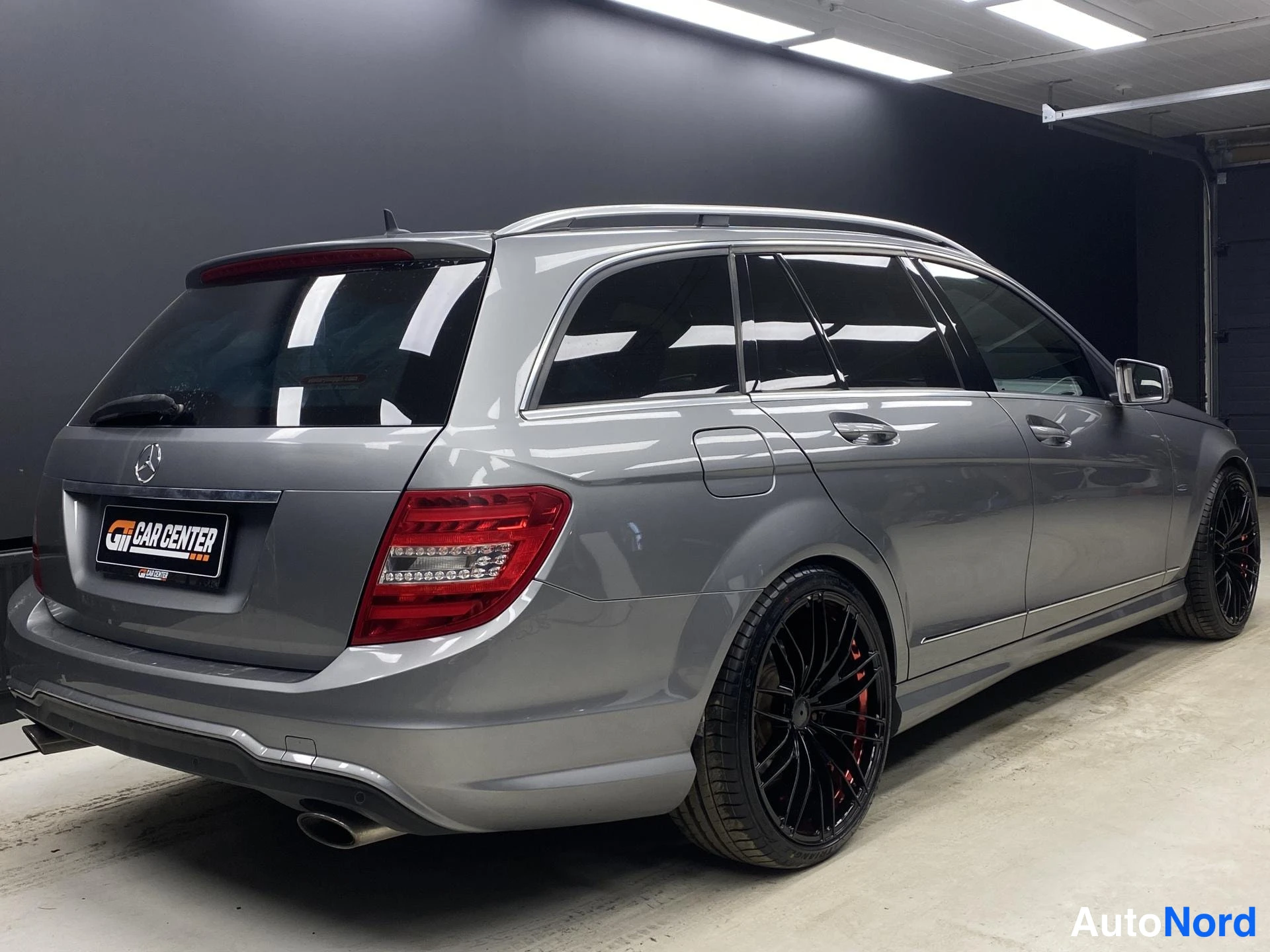 Harmaa Mercedes-Benz C 2011, takaviisto, kuva 5