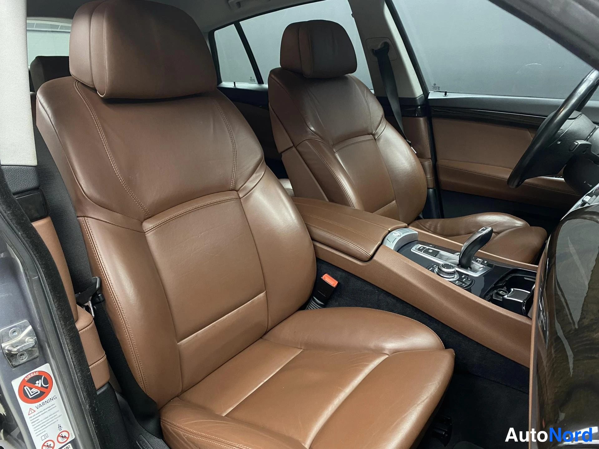 Harmaa BMW 535i 2010, kuva 11