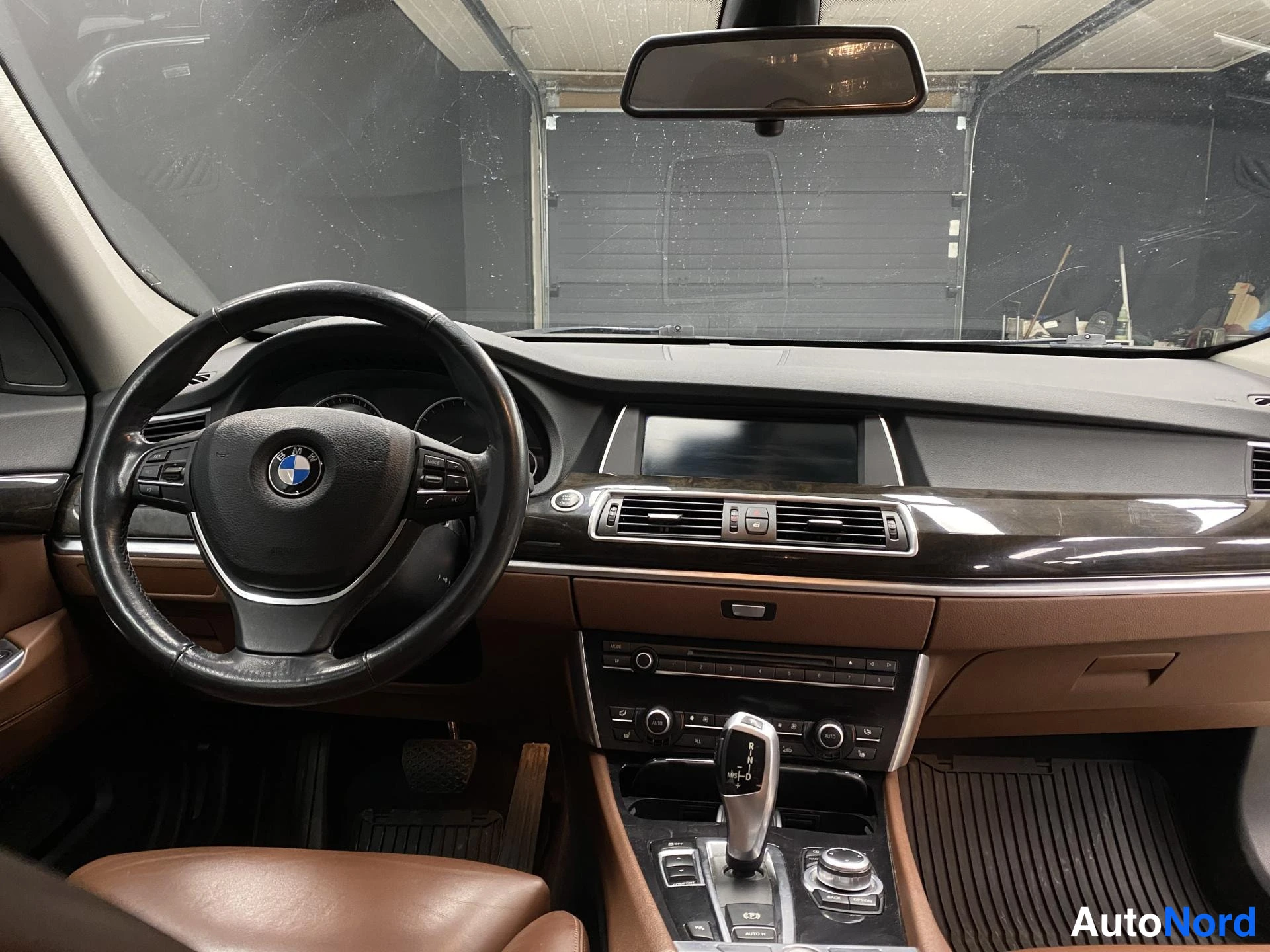 Harmaa BMW 535i 2010, kuva 16