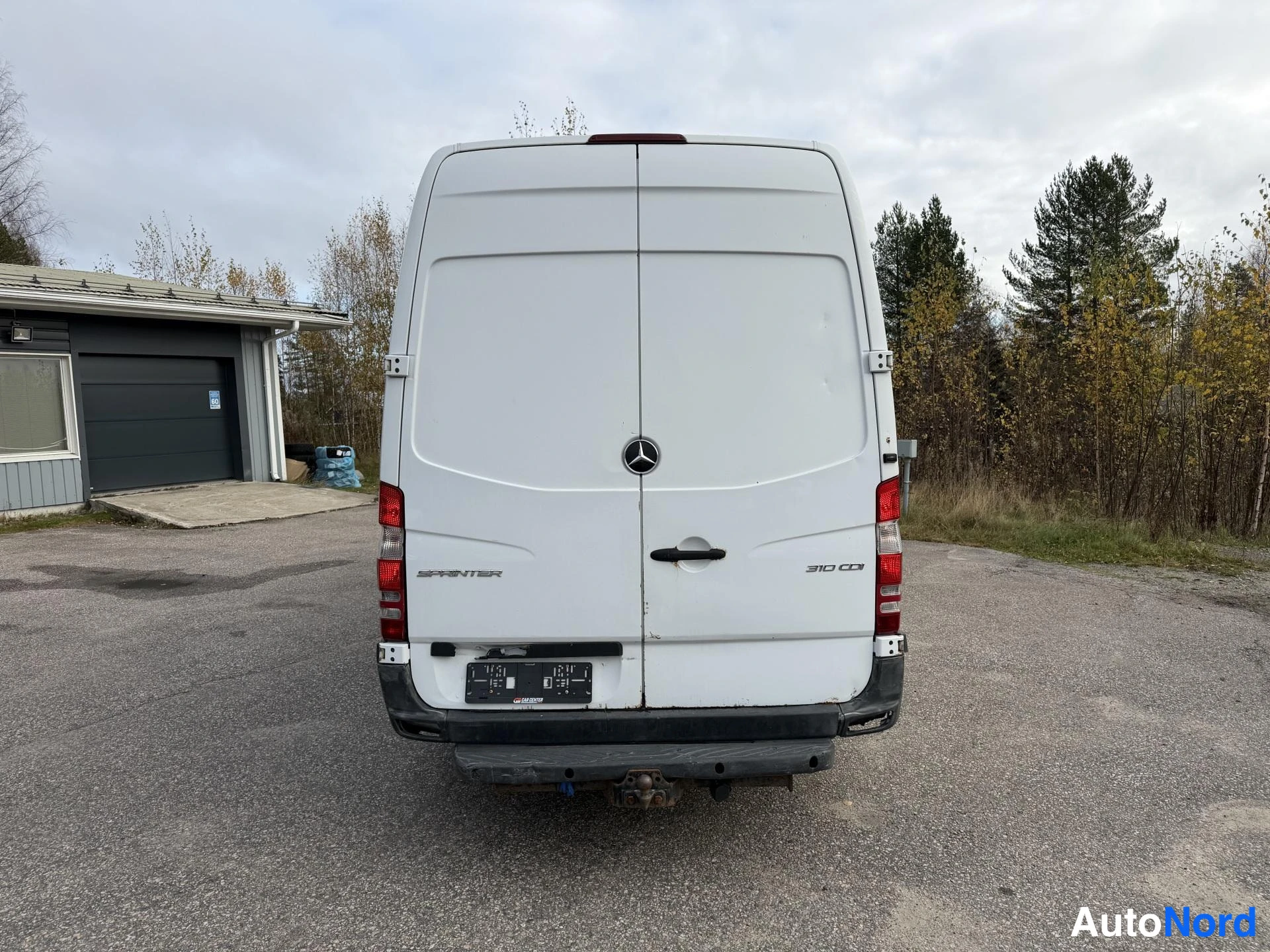 Valkoinen Mercedes-Benz Sprinter 2015, takaa, kuva 6