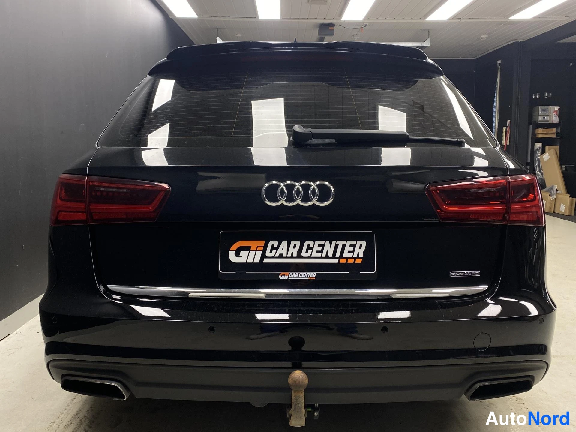 Musta Audi A6 2016, takaa, kuva 7