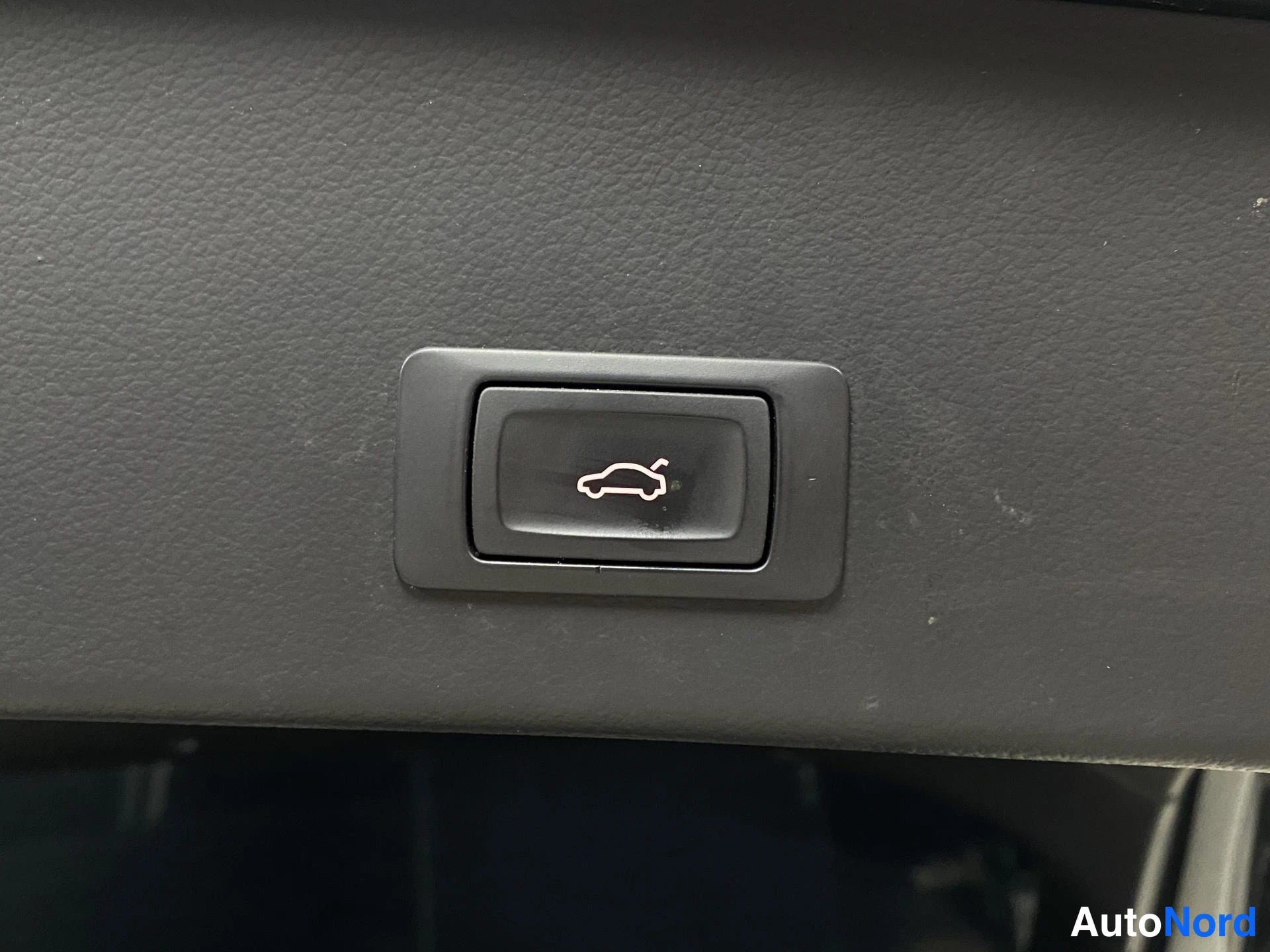 Musta Audi A6 2016, kuva 10