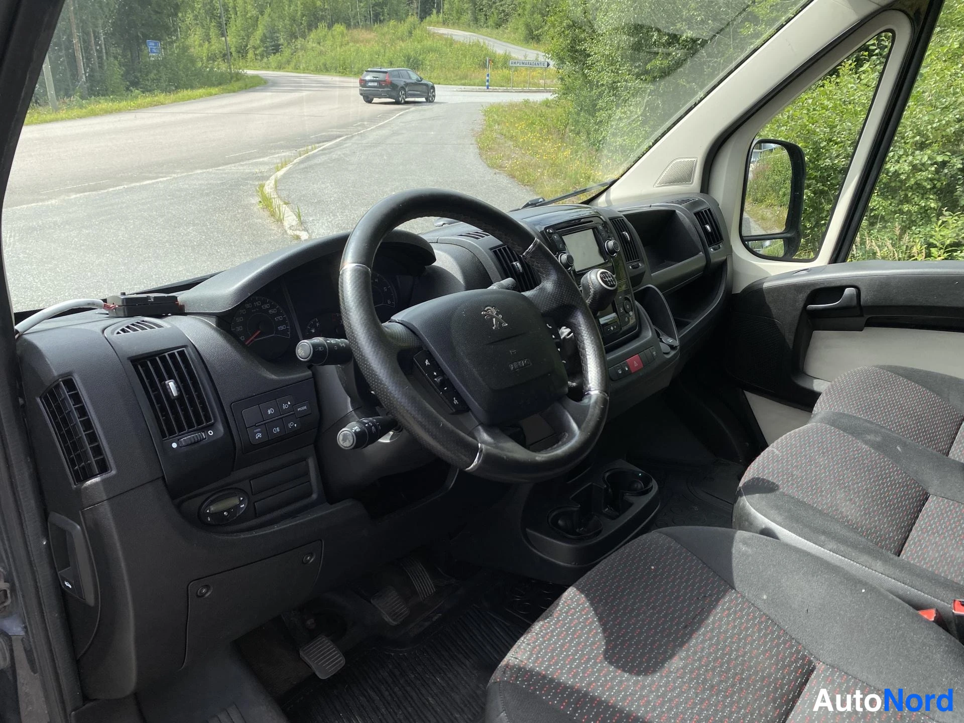 Musta Peugeot Boxer 2019, kuva 10
